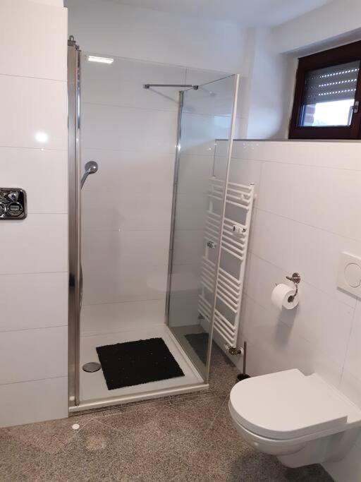 Wohnung In Гревен Екстериор снимка